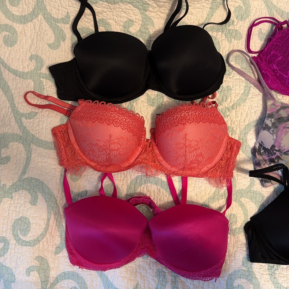 Victoria’s Secret Bras - Picture 2 of 4